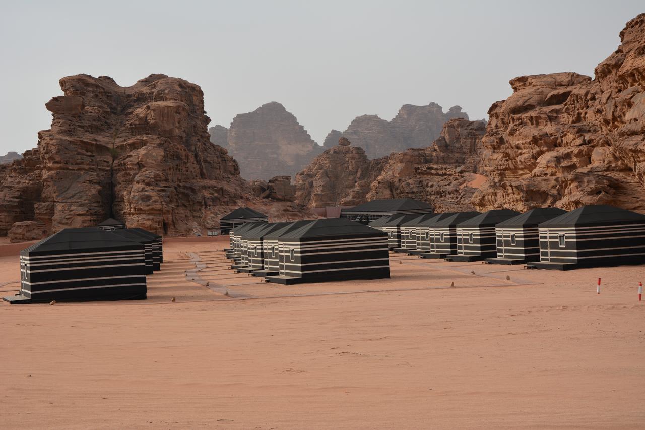 Space Village Luxury Camp วาดิรัม ภายนอก รูปภาพ
