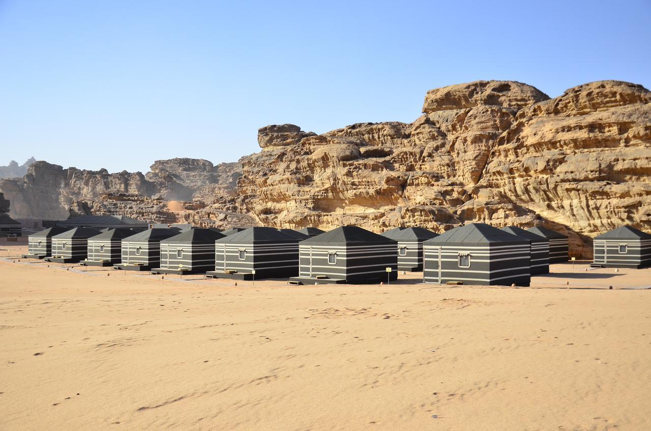 Space Village Luxury Camp วาดิรัม ภายนอก รูปภาพ