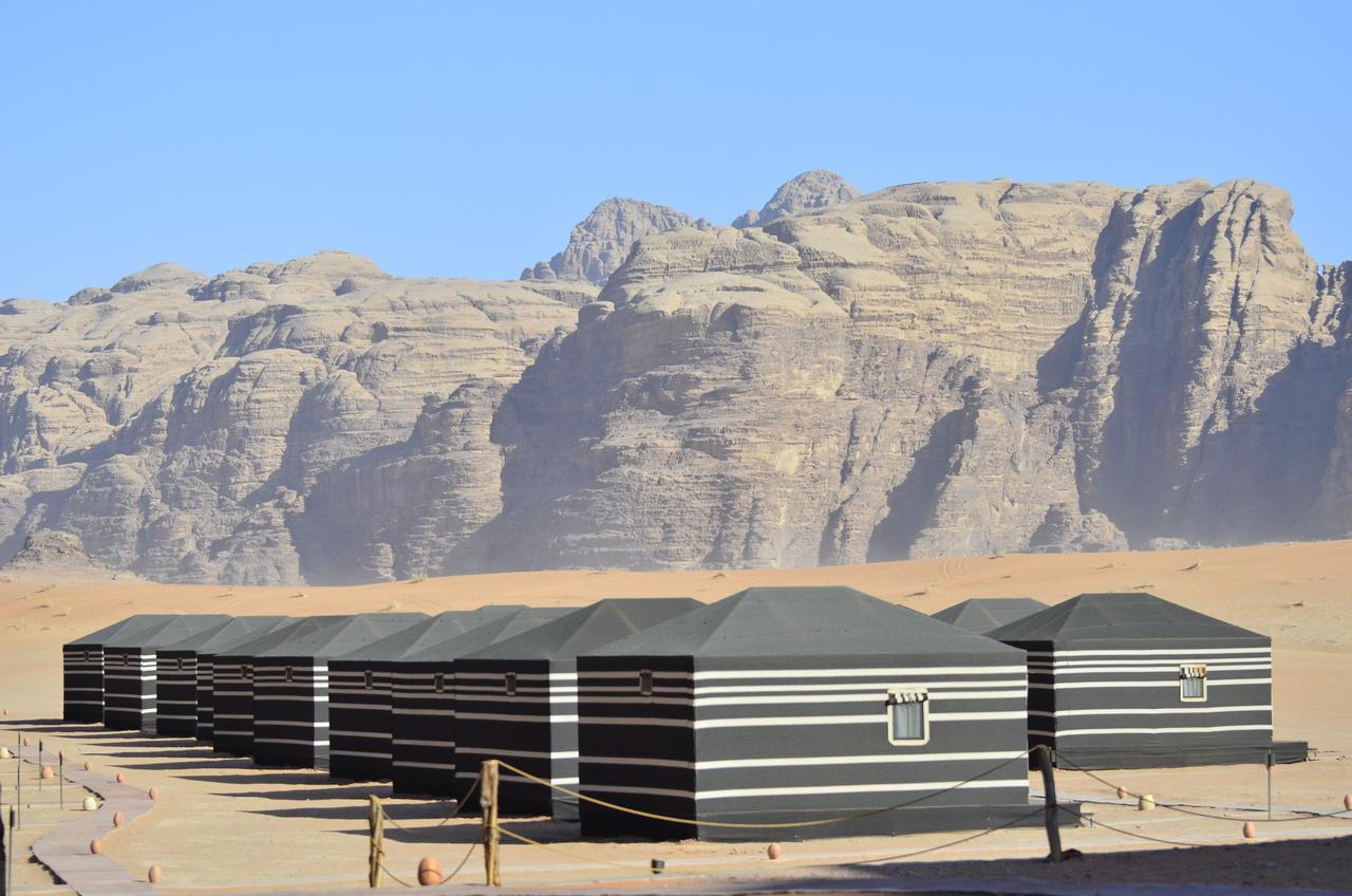 Space Village Luxury Camp วาดิรัม ภายนอก รูปภาพ