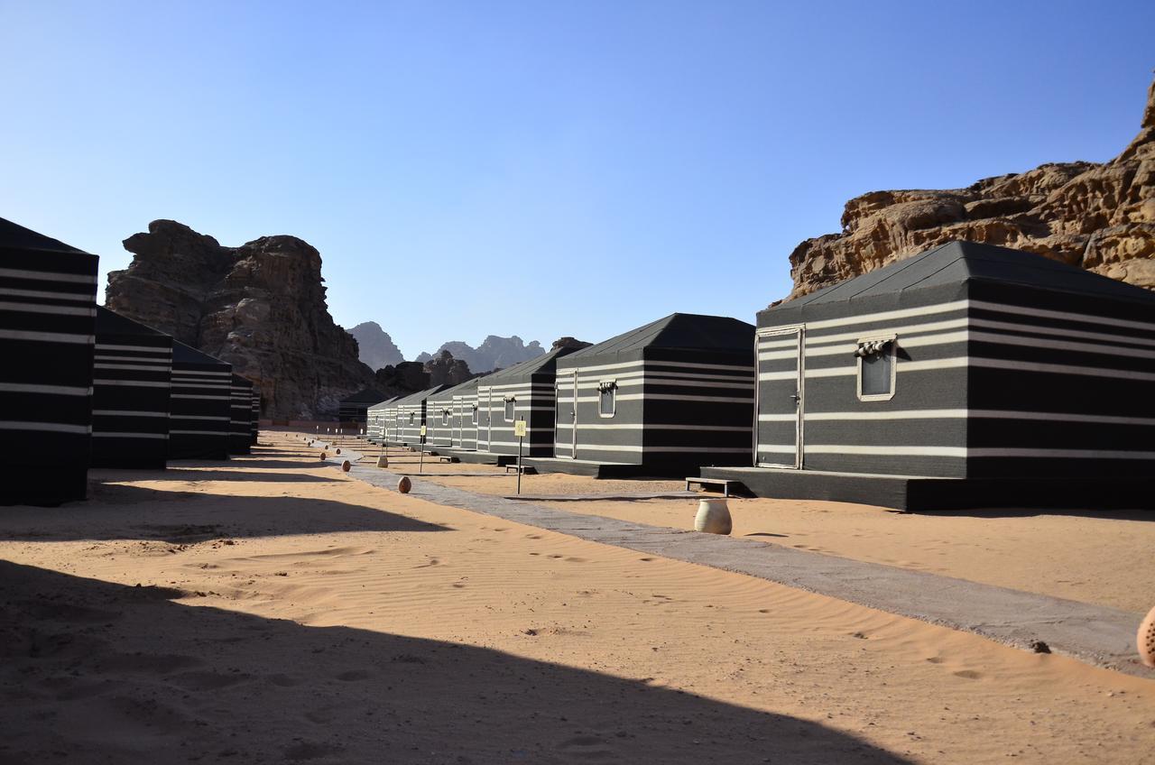 Space Village Luxury Camp วาดิรัม ภายนอก รูปภาพ