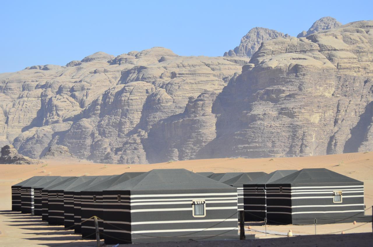 Space Village Luxury Camp วาดิรัม ภายนอก รูปภาพ